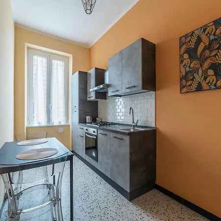 Guesthost - Functional Piazza Re Di